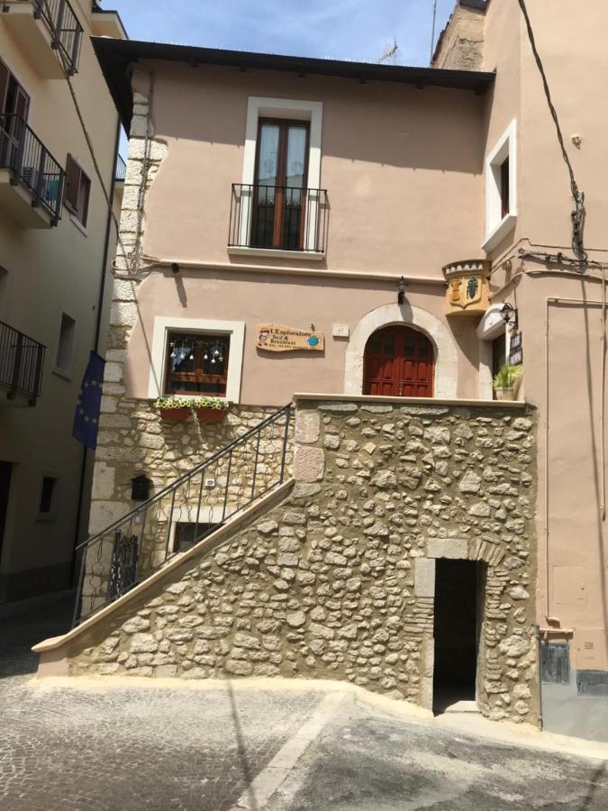 Lilly Bed & Breakfast Сулмона Екстериор снимка