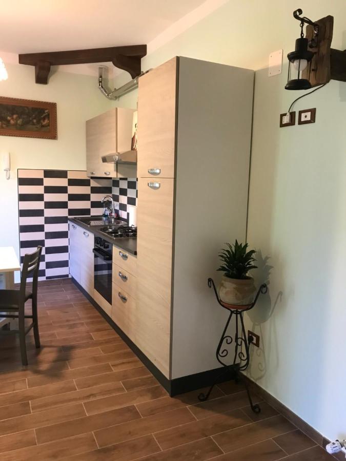 Lilly Bed & Breakfast Сулмона Екстериор снимка