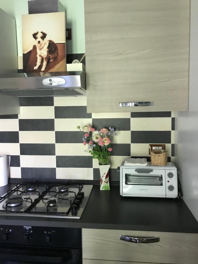 Lilly Bed & Breakfast Сулмона Екстериор снимка