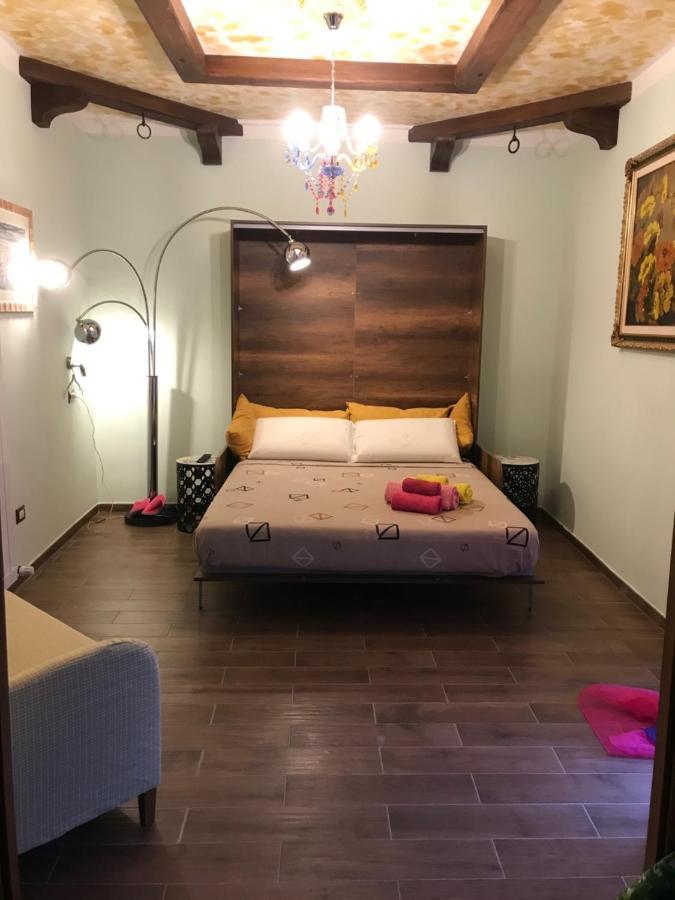 Lilly Bed & Breakfast Сулмона Екстериор снимка